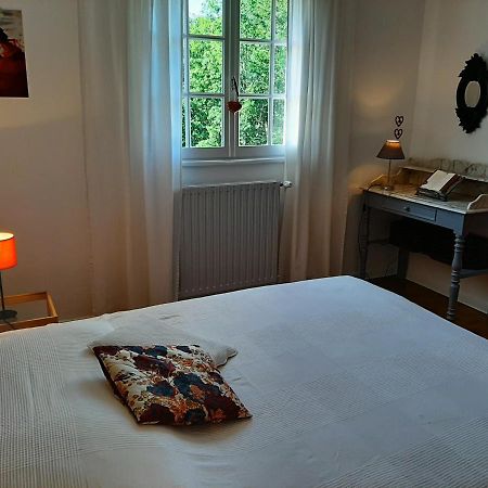 Chambre Soignee Et Accueillante A La Campagne - Ch Rouge L'Honor-de-Cos Bagian luar foto